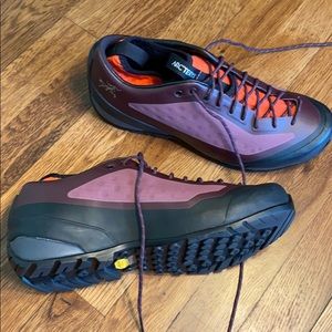 Arc’teryx Acrux FL Approach Hiking Shoe size 8.5